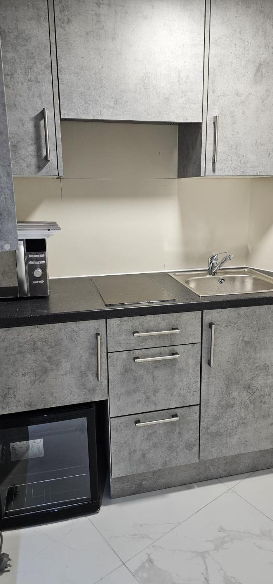 Redbridge Cozy Studio Near To Tube Station מראה חיצוני תמונה