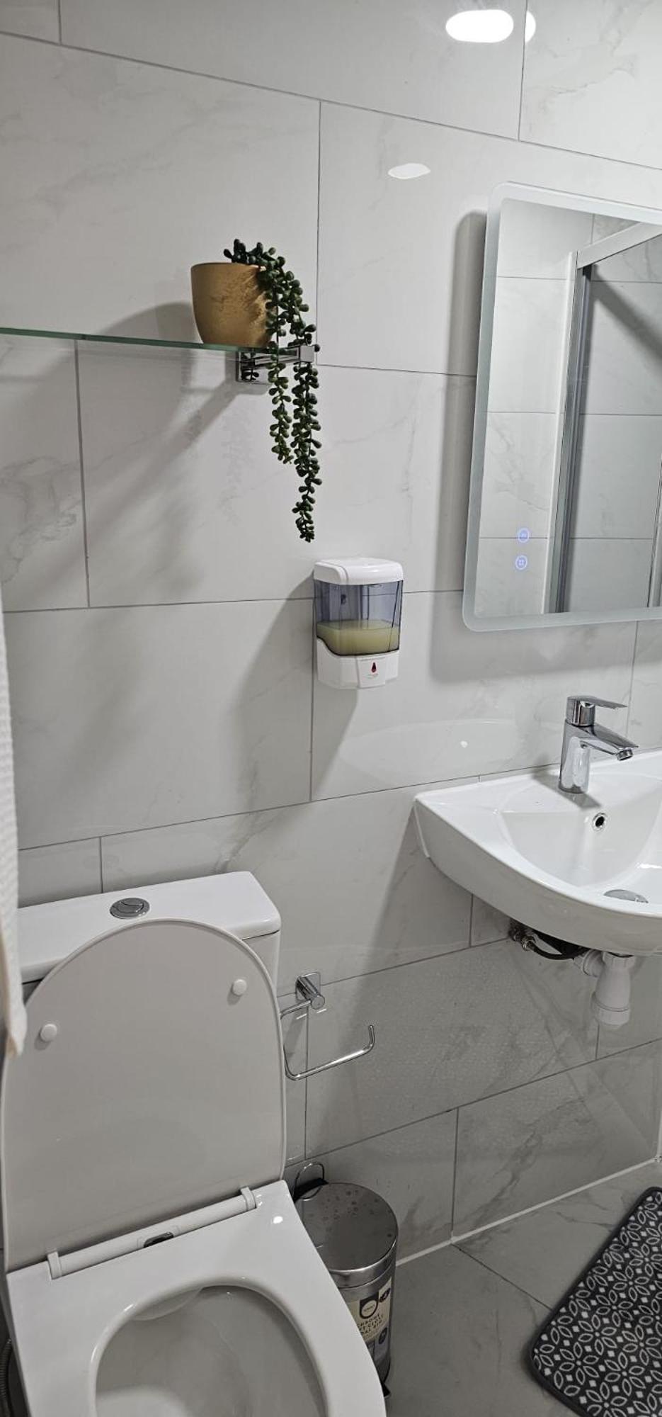 Redbridge Cozy Studio Near To Tube Station מראה חיצוני תמונה
